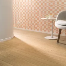 Festhető 4 cm Magas Rugalmas Szegélyléc Quick Step Padlókhoz