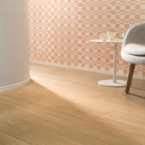 Festhető 4 cm Magas Rugalmas Szegélyléc Quick Step Padlókhoz