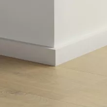 Festhető 4 cm Magas Szegélyléc Quick Step Padlókhoz