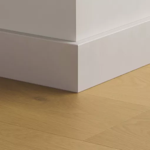 Festhető 8 cm Magas Szegélyléc Quick Step Padlókhoz