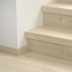   Classic természetes havanna tölgy Quick Step bullnose lépcsőburkolat