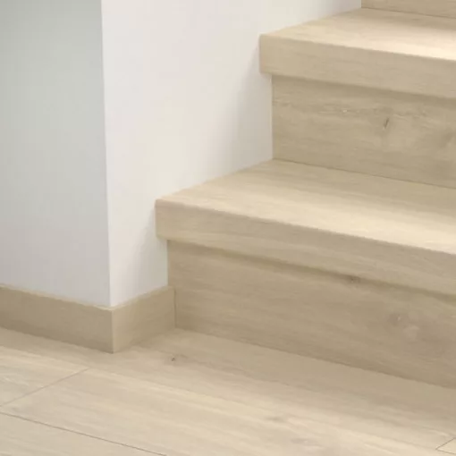 Classic természetes havanna tölgy Quick Step bullnose lépcsőburkolat