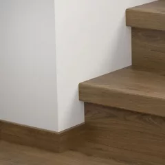   Classic melegbarna tölgy Quick Step bullnose lépcsőburkolat