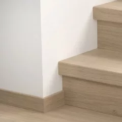   Eligna lakkozott világosszürke tölgy Quick Step bullnose lépcsőburkolat