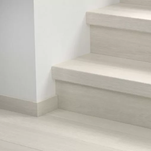 Eligna világosszürke elegáns tölgy Quick Step bullnose lépcsőburkolat