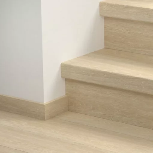 Eligna bézs elegáns tölgy Quick Step bullnose lépcsőburkolat