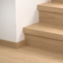 Eligna lakkozott fehér tölgy Quick Step bullnose lépcsőburkolat