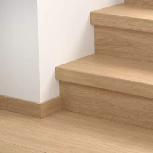 Eligna lakkozott fehér tölgy Quick Step bullnose lépcsőburkolat