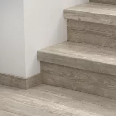   Bloom reggeli köd fenyő Quick Step bullnose lépcsőburkolat