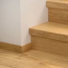 Bloom őszi mézszínű tölgy Quick Step bullnose lépcsőburkolat