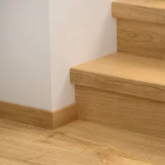   Bloom őszi mézszínű tölgy Quick Step bullnose lépcsőburkolat
