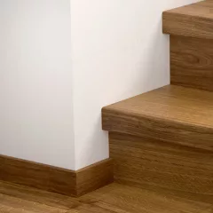   Bloom barna őszi tölgy Quick Step bullnose lépcsőburkolat