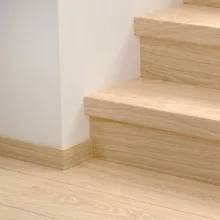 Bloom tiszta barackszínű tölgy Quick Step bullnose lépcsőburkolat