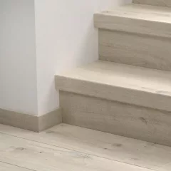  Bloom fehéres pamut tölgy Quick Step bullnose lépcsőburkolat
