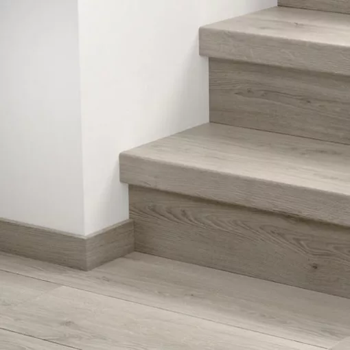 Bloom fűvészkerti szürke tölgy Quick Step bullnose lépcsőburkolat